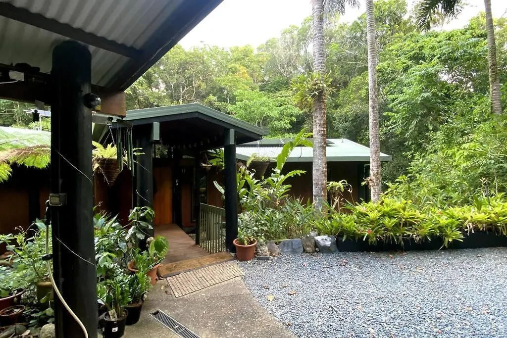 Holiday home Butterfly Bend - 3 Bedroom Daintree Beach House Cow Bay Australia