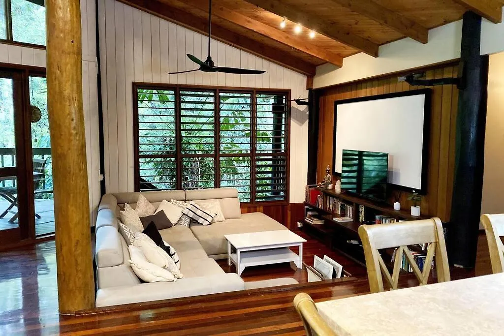 Butterfly Bend - 3 Bedroom Daintree Beach House Cow Bay 0*,