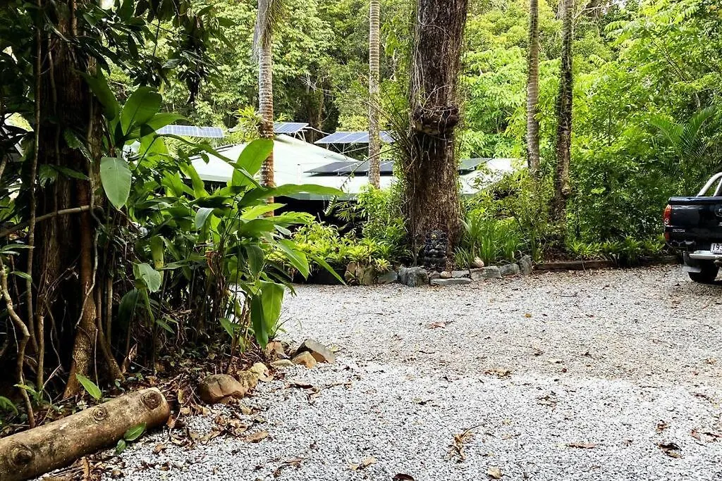 Butterfly Bend - 3 Bedroom Daintree Beach House Cow Bay