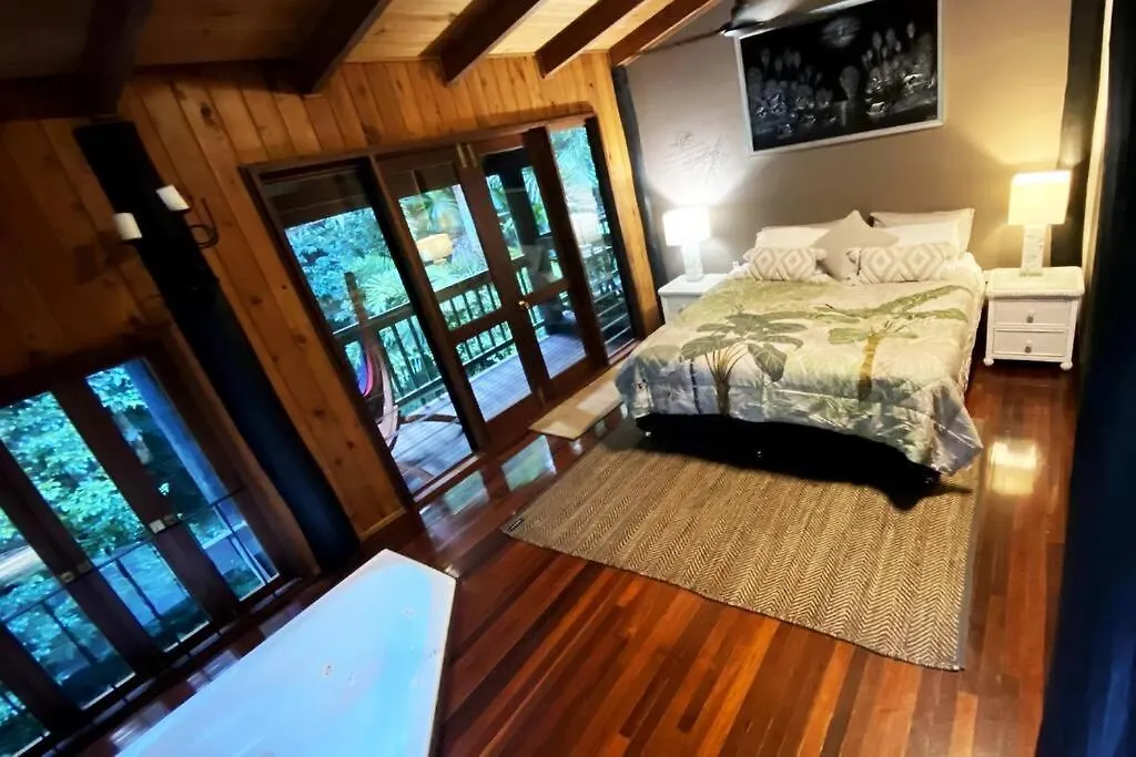 Butterfly Bend - 3 Bedroom Daintree Beach House Cow Bay 0*,