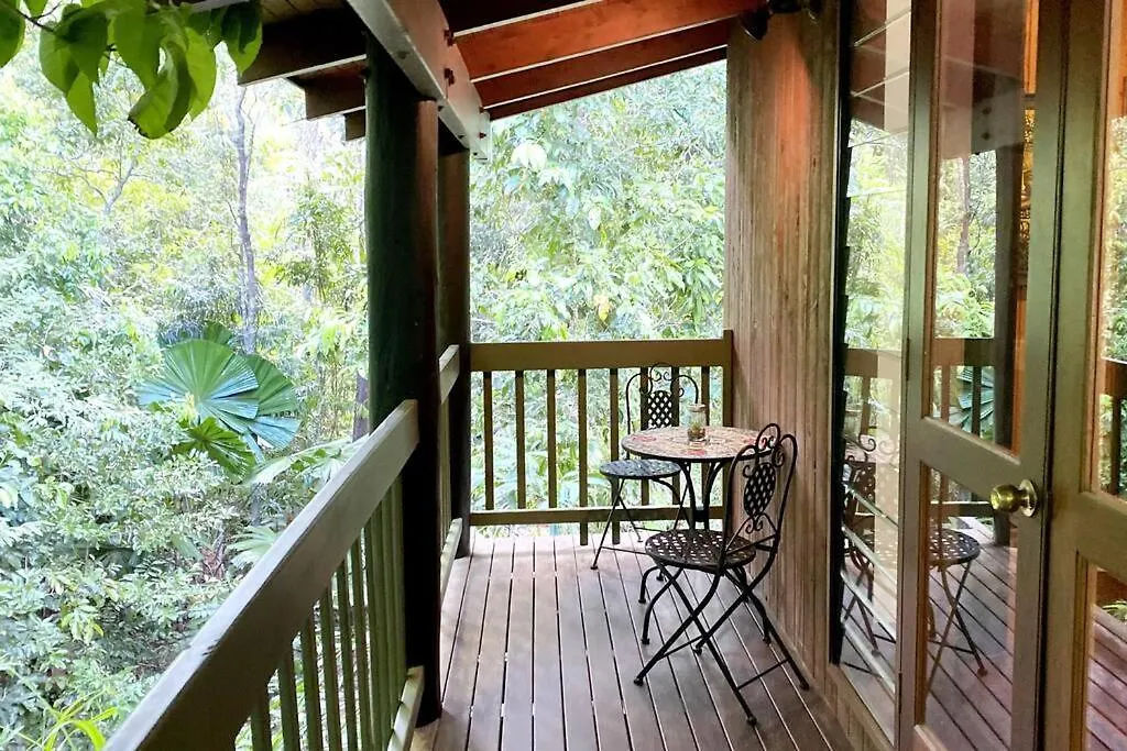 Butterfly Bend - 3 Bedroom Daintree Beach House Cow Bay Australia
