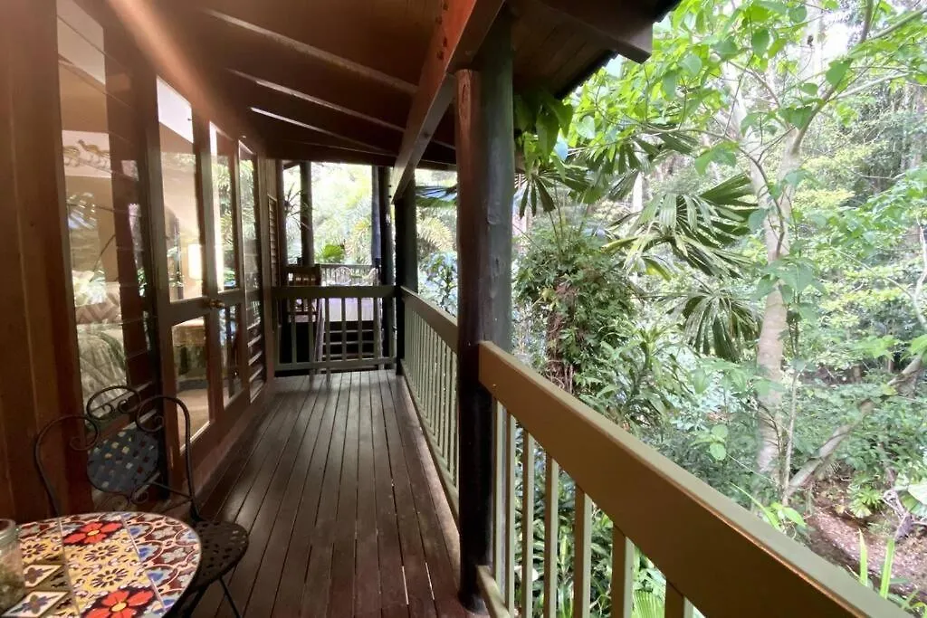 Butterfly Bend - 3 Bedroom Daintree Beach House Cow Bay Australia